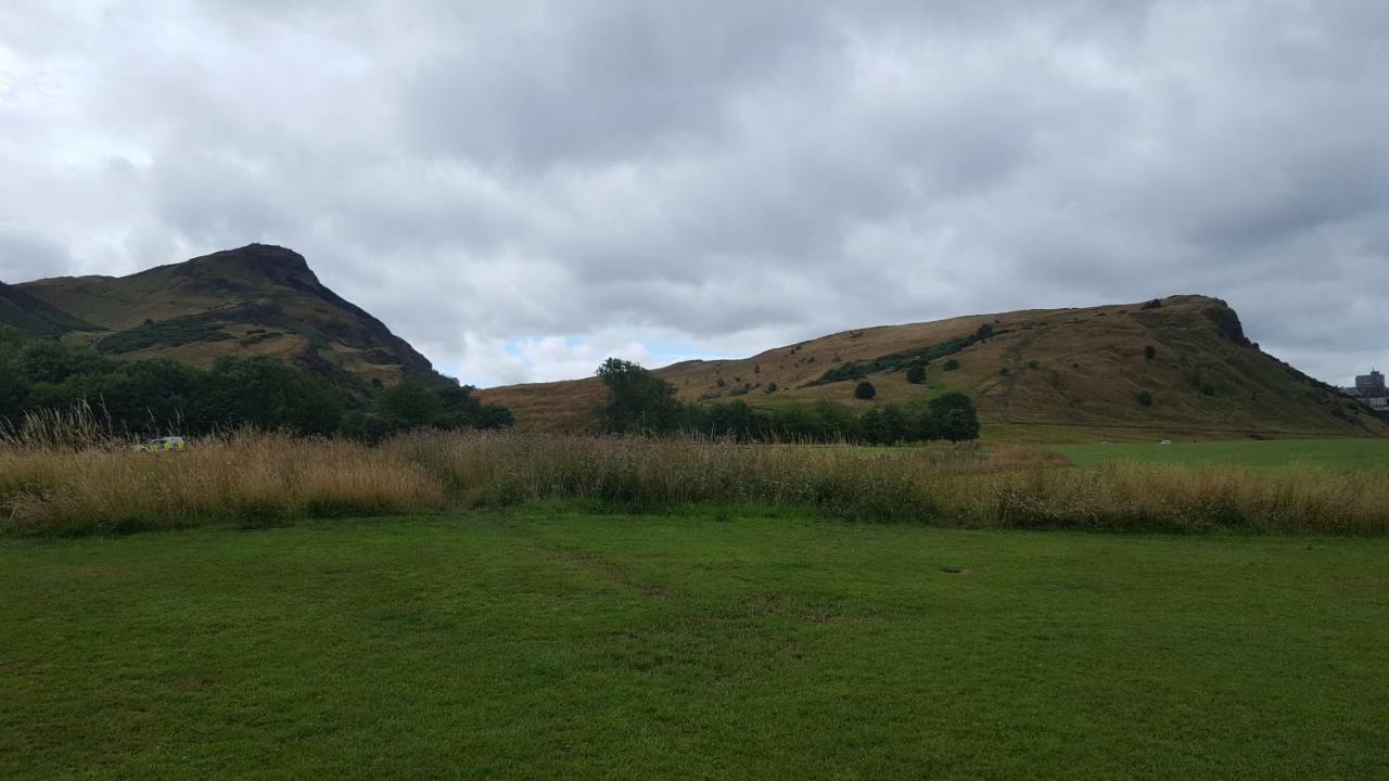 Holyrood Park Apartment Edinburgh Eksteriør bilde