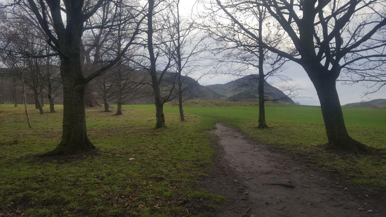 Holyrood Park Apartment Edinburgh Eksteriør bilde